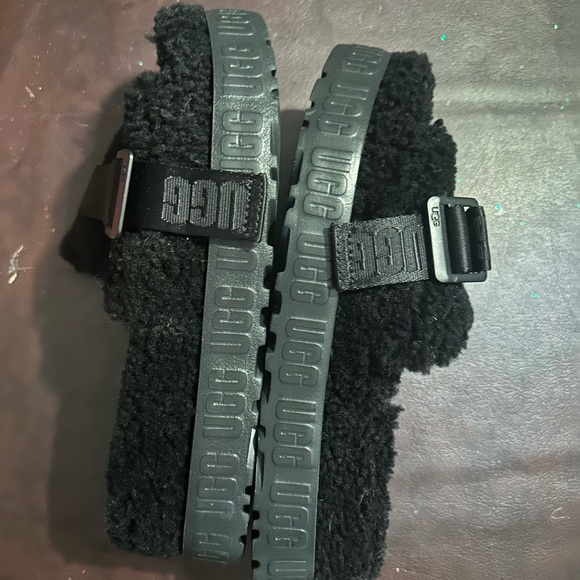 Ugg slip ons - Picture 5 of 10